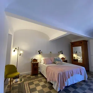 dimora-dei-minoriti.catania-hotels.net/